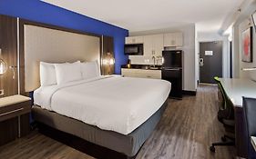 Best Inn & Suites Denver Co